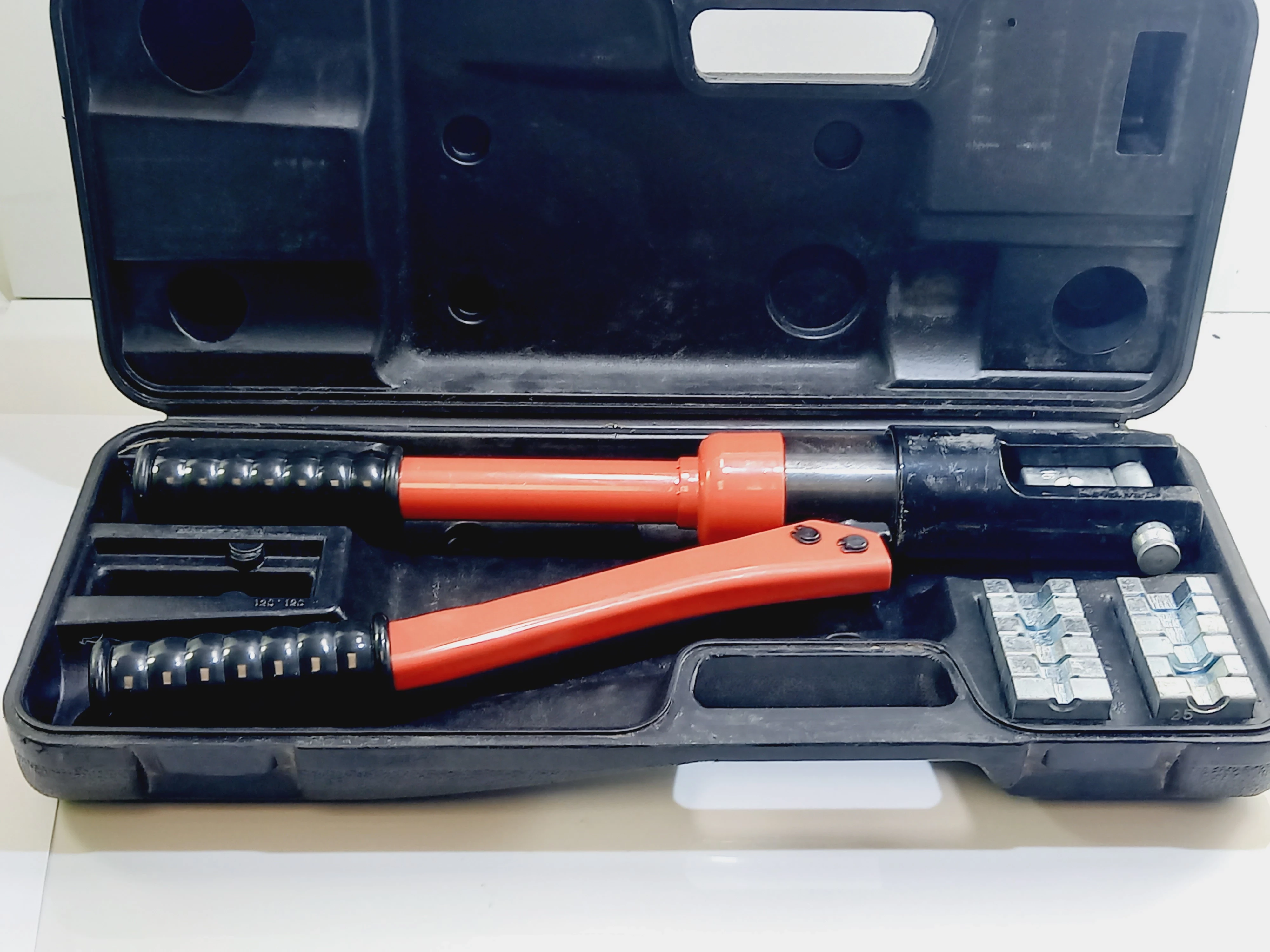 zaciskarka-reczna-yato-yt-22860-stan-11323-2