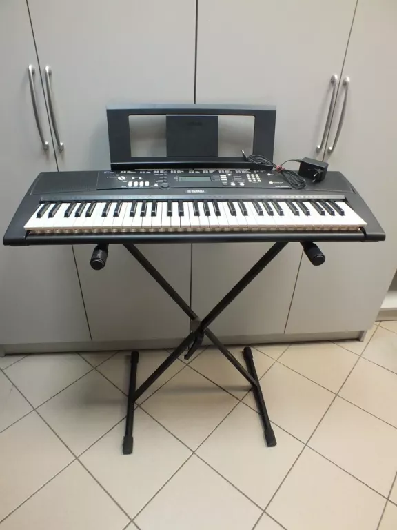 KEYBOARD YAMAHA EZ-220+ STATYW