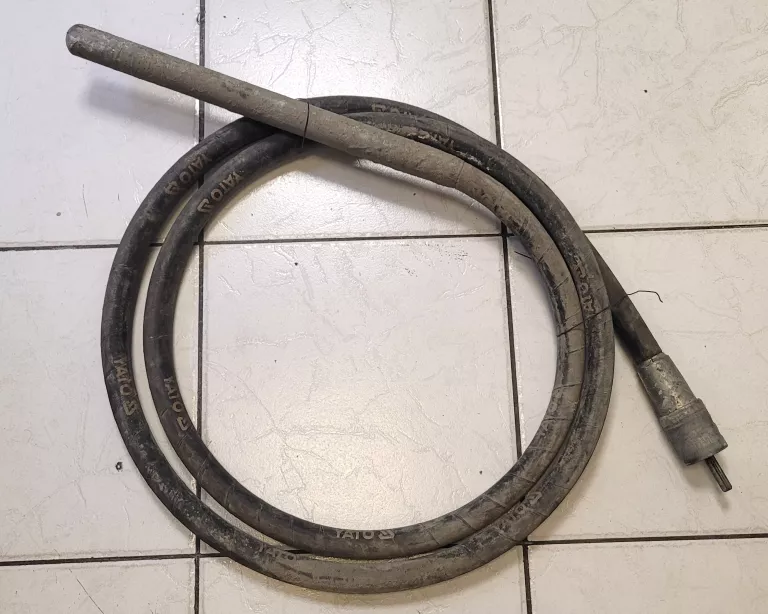 WIBRATOR DO BETONU YATO YT-82601 / BUŁAWA
