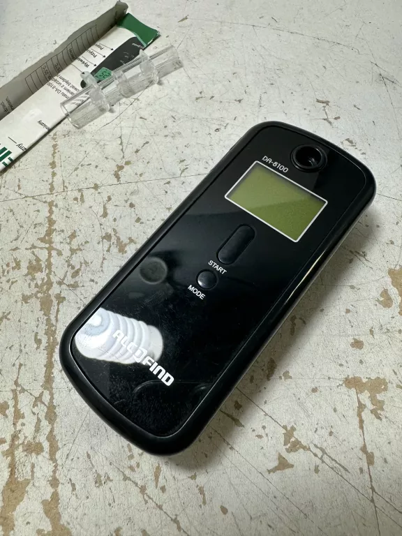 ALKOMAT ALCOFIND DA-8100 /POKROWIEC