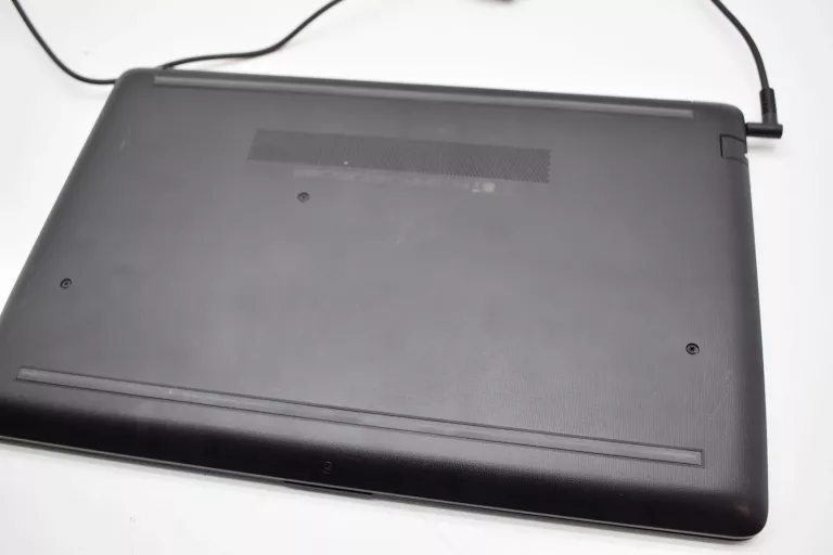 laptop-hp-15-db0932nd-amd-a9-9425-8gb-win-10-pojemnosc-dysku-128