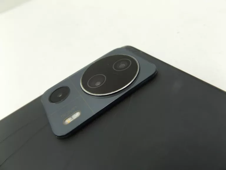 TELEFON POBITY BARDZO MOCNO TYŁ KAMERA CAŁA XIAOMI 13 LITE   256GB