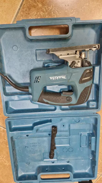 WYRZYNARKA MAKITA 4350FCT