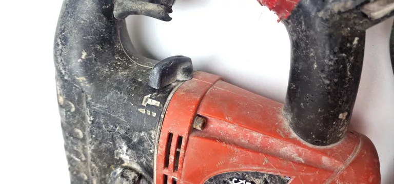 MŁOTOWIERTARKA BLACK&DECKER KD1001K