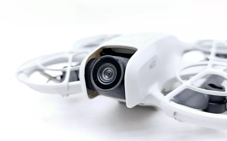 DRON DJI NEO SAM + PUDEŁKO