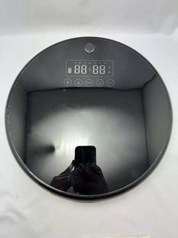 ROBOT SPRZĄTAJĄCY WELMAX V6, STACJA ŁADUJĄCA, PILOT
