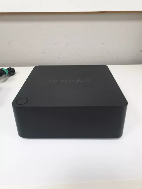 TV SMART 4K BOX DV8981 + PILOT