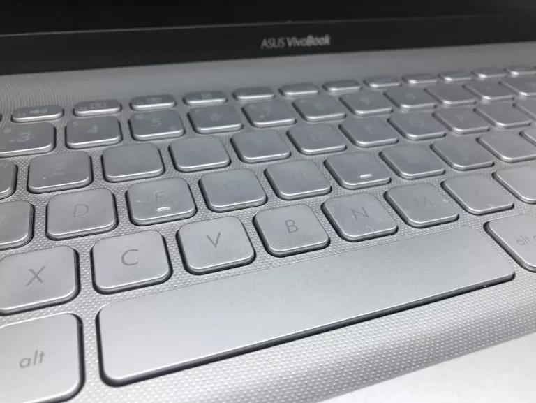 LAPTOP VIVOBOOK 17 D712