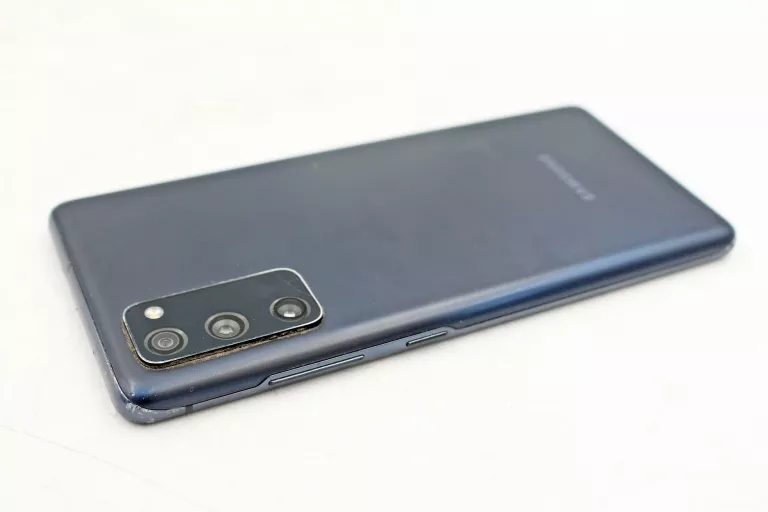 telefon-samsung-galaxy-s20-fe-zbity-przekatna-ekranu-650
