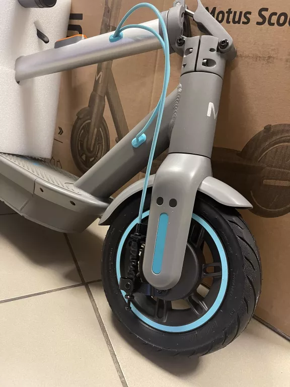 HULAJNOGA ELEKTRYCZNA MOTUS SCOOTY 10 GEN 5 +PUD FV