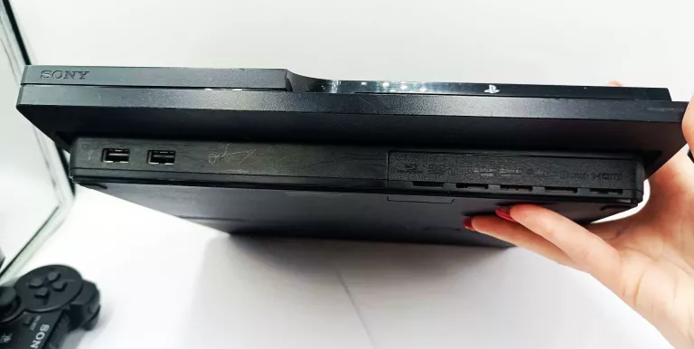 KONSOLA PS3 SLIM 320GB+ KABEL ZASILAJĄCY/ 2 PADY+ KABEL ZASILAJĄCY