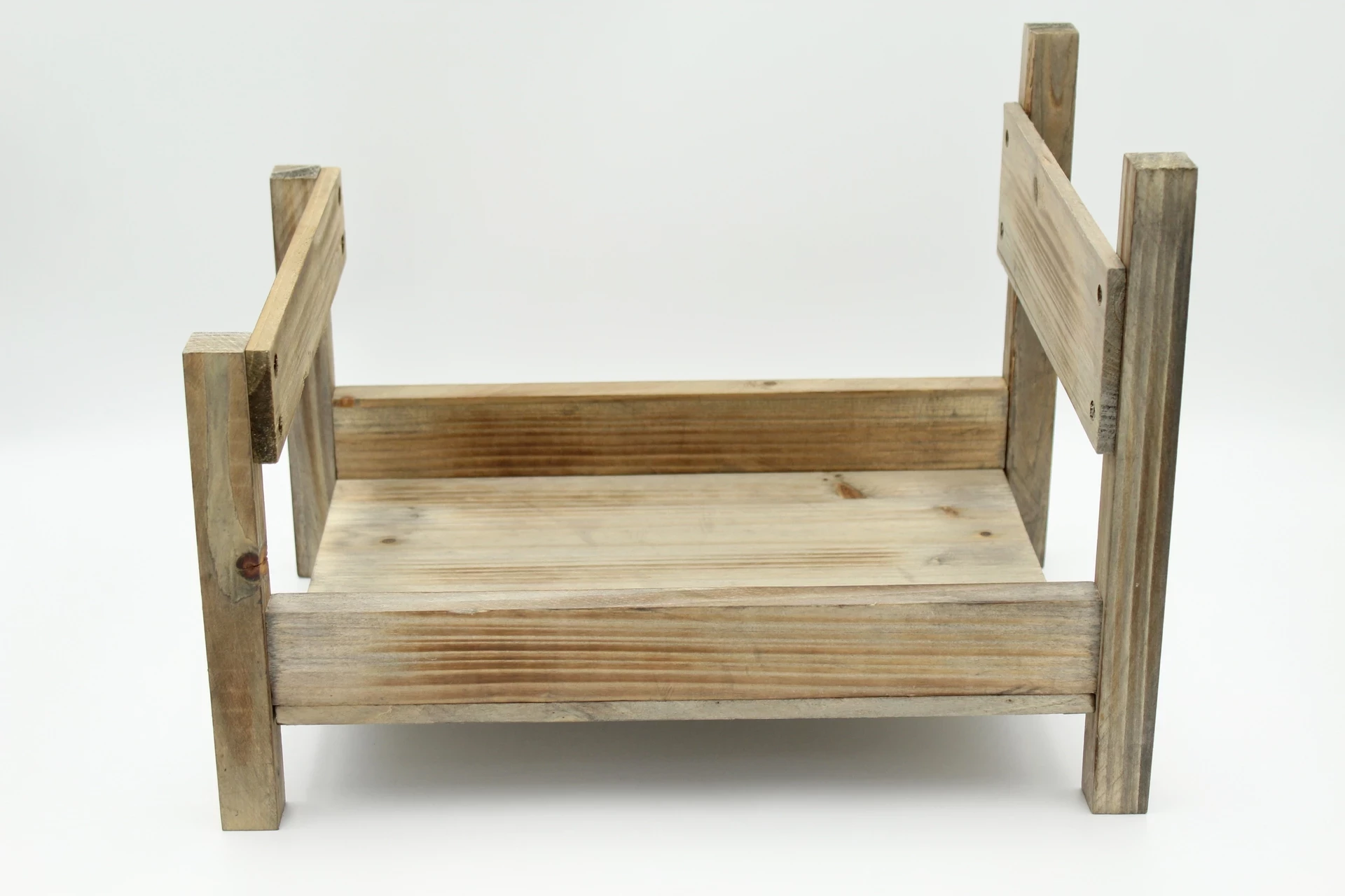 kisbeibi-drewniane-lozeczko-do-fotografii-dzieciecej-i-noworodkowej-model-kisbeibi