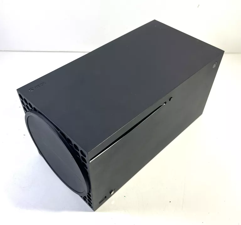 KONSOLA XBOX SERIES X 1TB ZESTAW