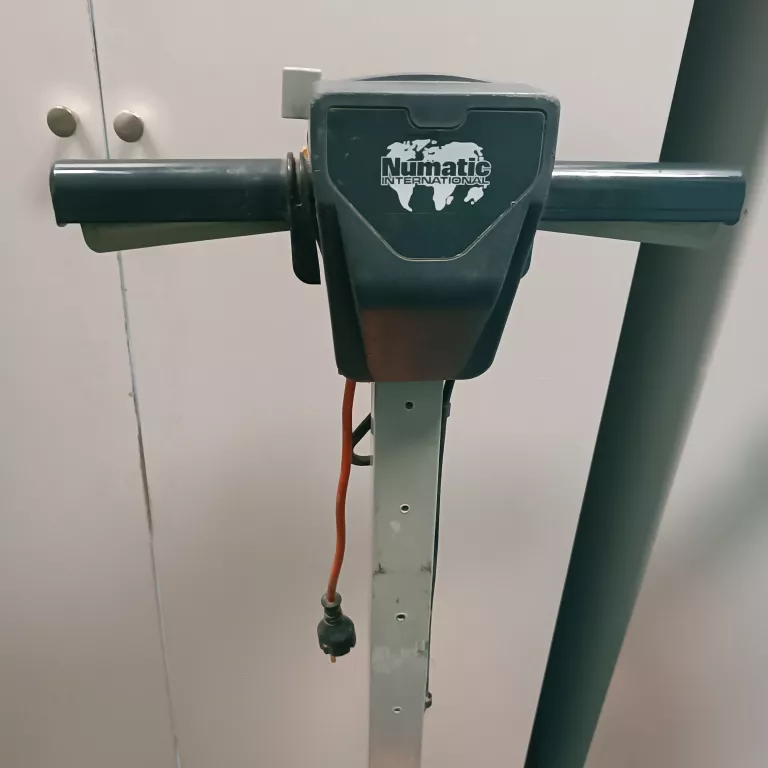 SZOROWARKA NUMATIC HFM 1515