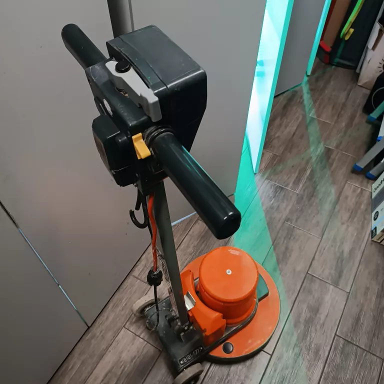 SZOROWARKA NUMATIC HFM 1515