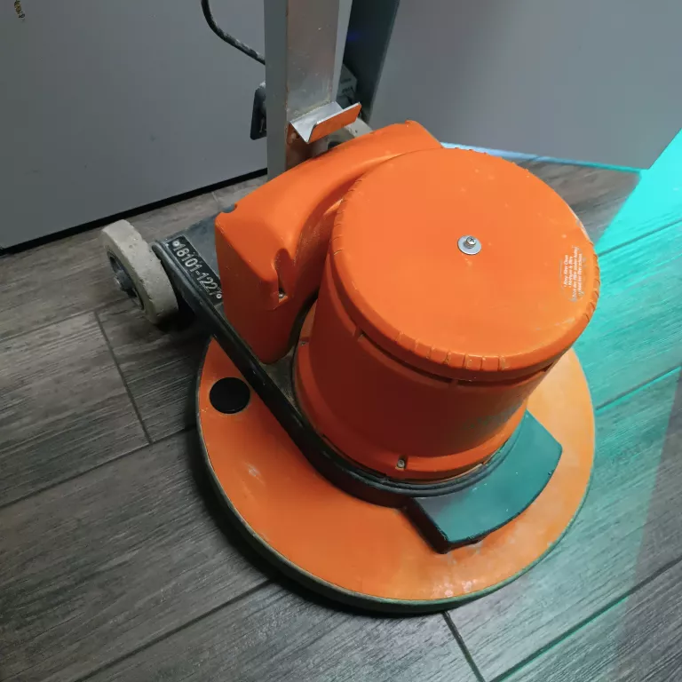 SZOROWARKA NUMATIC HFM 1515