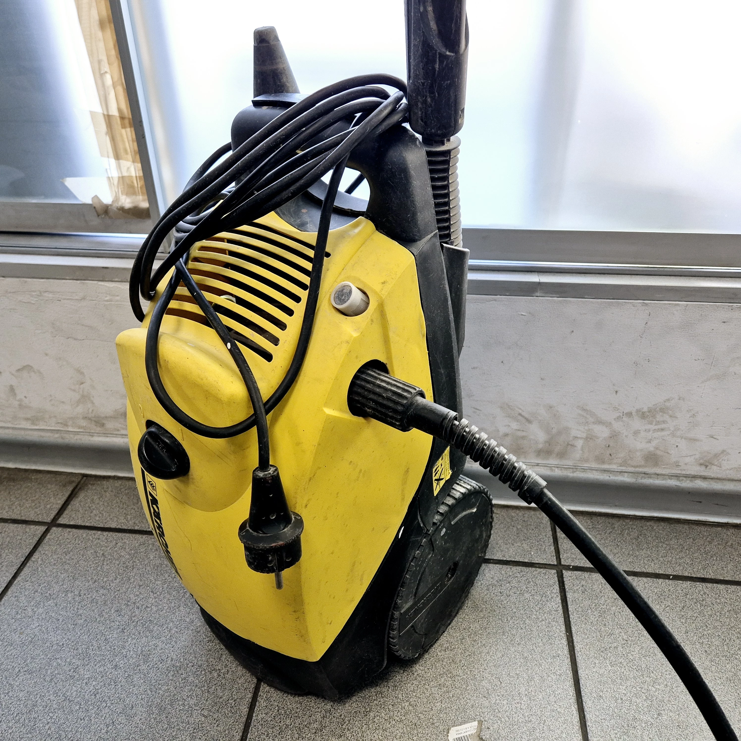 myjka-cisnieniowa-karcher-k520-marka-129305-1