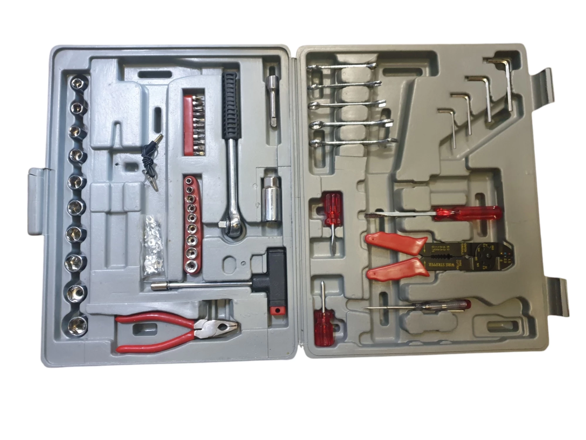 zestaw-narzedzi-w-szarej-walizce-otwarta-4-wroclaw-milz-1