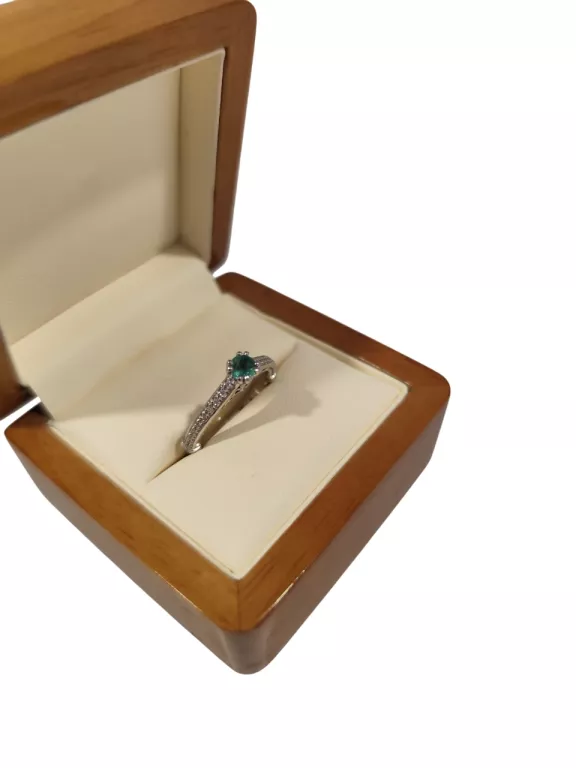 zloty-pierscionek-z-brylantami-i-szmaragdem-585-340g-r-135-kamien-17088-128