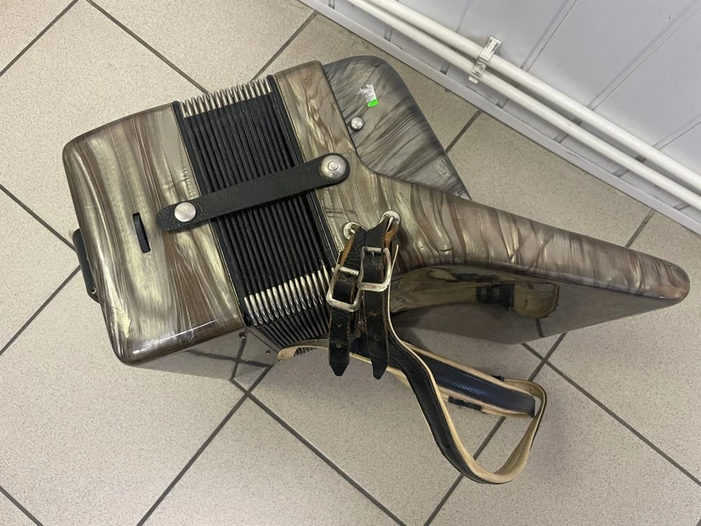 akordeon-victoria-ii-80-basow-czytaj-opis-ean-gtin-000000000