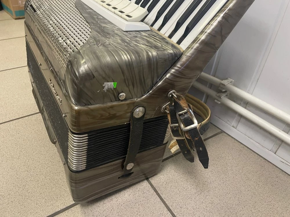 akordeon-victoria-ii-80-basow-czytaj-opis-stan-11323-2