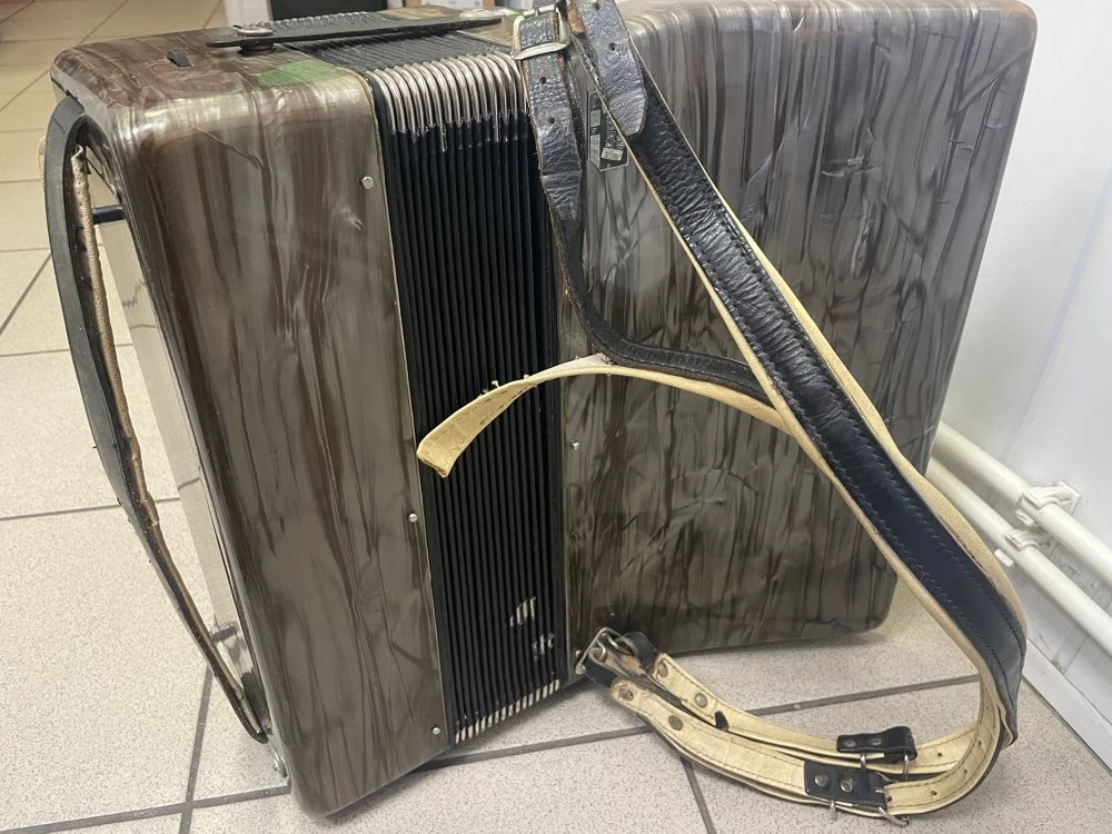 akordeon-victoria-ii-80-basow-czytaj-opis-product-id-4281547a-dbaa-4b7d-b803-5e16acc465db