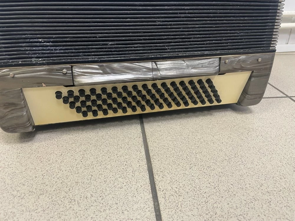 akordeon-victoria-ii-80-basow-czytaj-opis-stan-11323-2