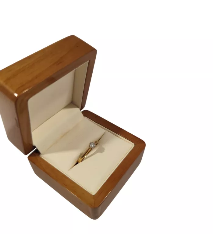 zloty-pierscionek-z-diamentem-585-112g-r-13-stan-11323-2