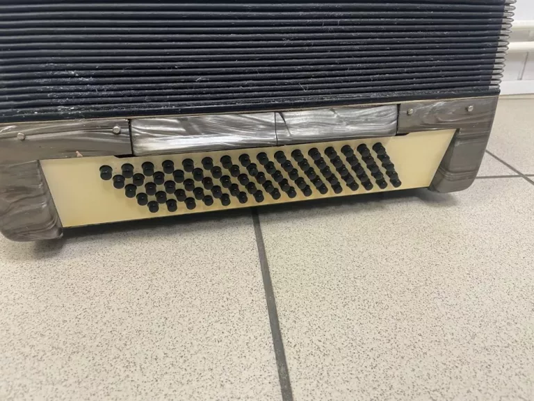 akordeon-victoria-ii-80-basow-czytaj-opis-stan-11323-2