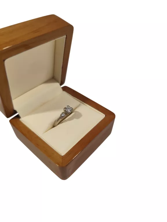 piekny-zloty-pierscionek-z-brylantami-585-244g-r-10-kolor-249512-1647429