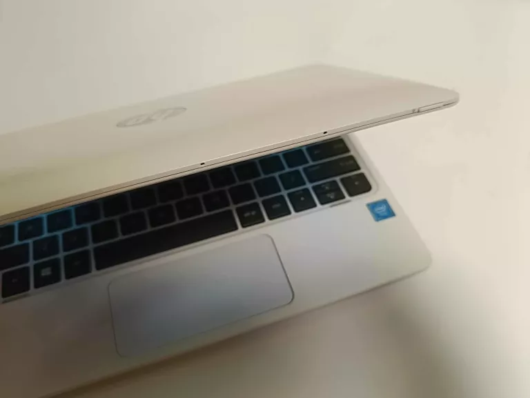 laptop-z-funkcja-tabletu-hp-hq-tre-71025-232-gb-typ-dysku-twardego-128550-1