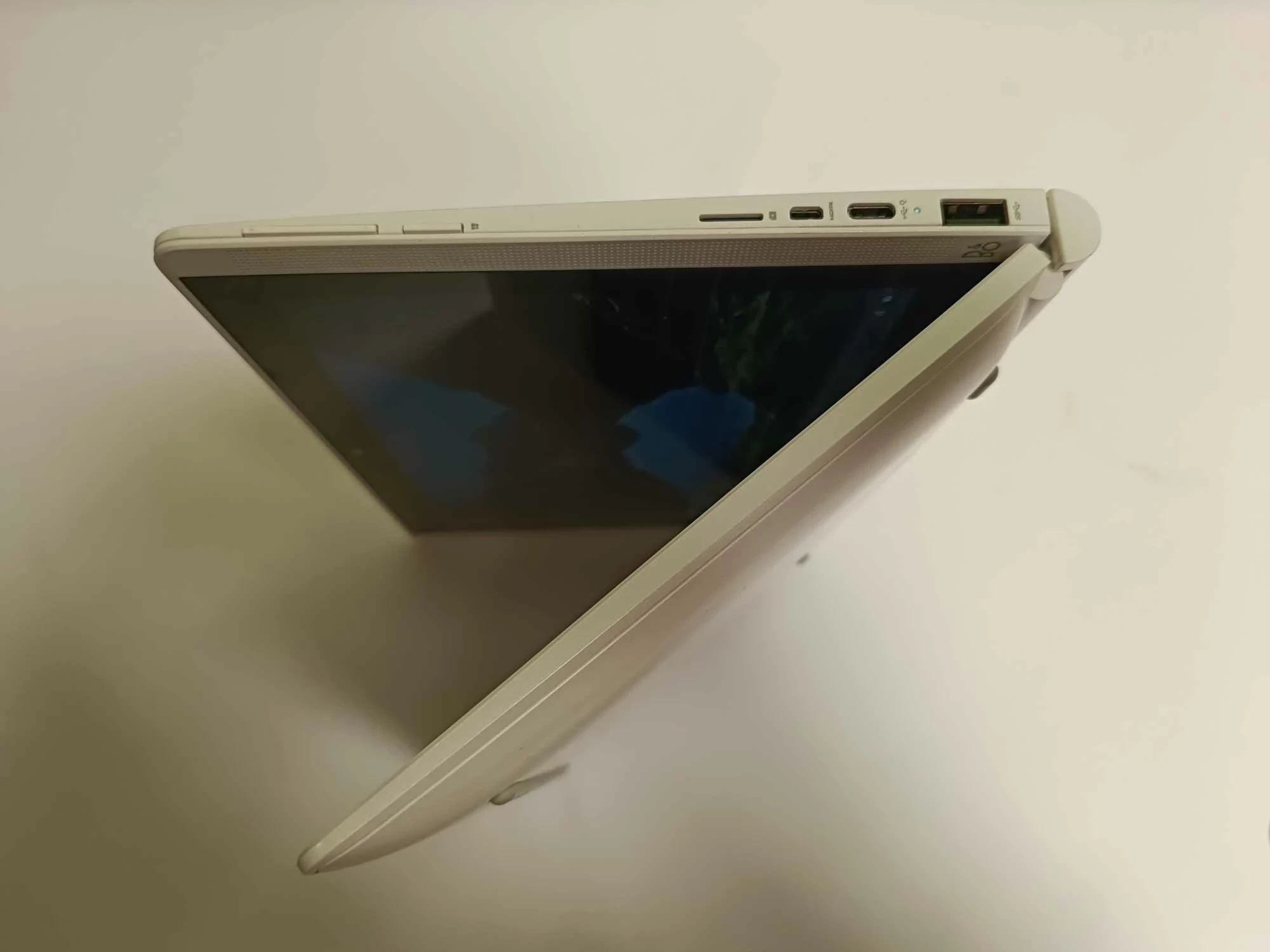 laptop-z-funkcja-tabletu-hp-hq-tre-71025-232-gb-ean-gtin-193905239283