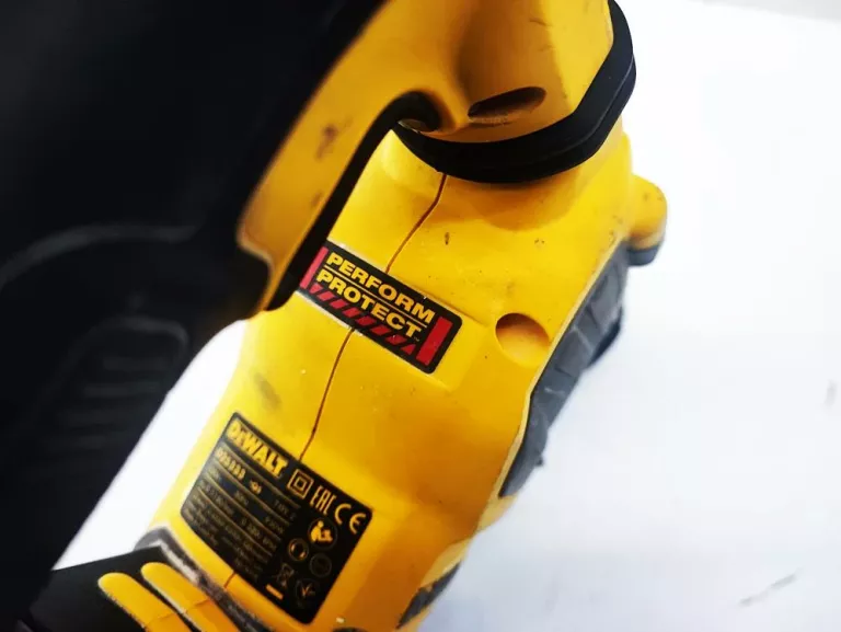 MŁOTOWIERTARKA DEWALT D25333-QS