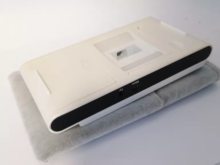 CLOVER 5 PODRĘCZNA LUPA ELEKTRONICZNA DO CZYTANIA