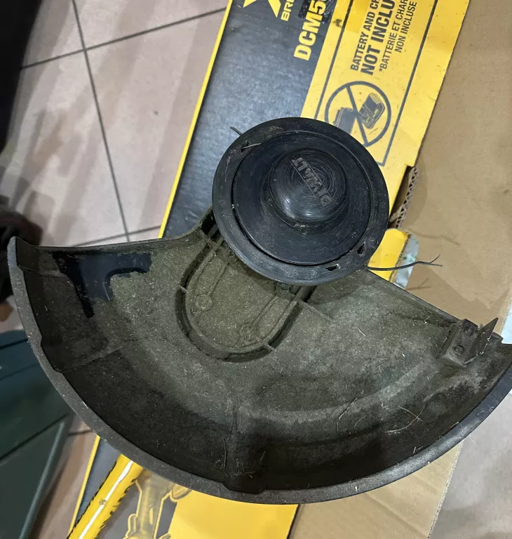 PODKASZARKA AKUMULATOROWA DEWALT DCM561PB
