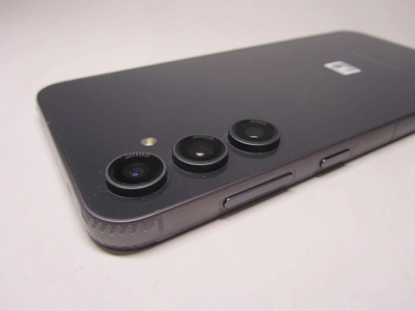 samsung-galaxy-s23-fe-8128-gb-zestaw-kod-producenta-sm-s711bzadeue