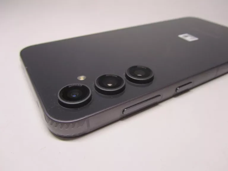 samsung-galaxy-s23-fe-8128-gb-zestaw-kod-producenta-sm-s711bzadeue