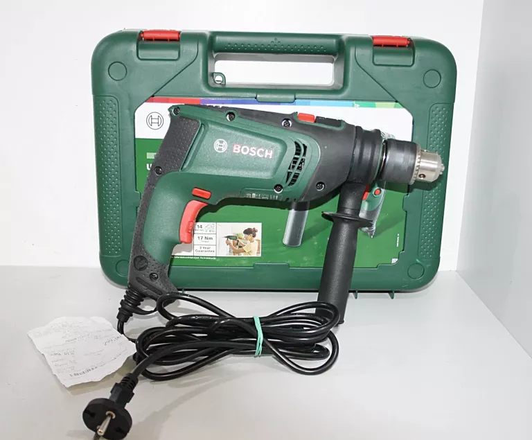WIERTARKA 701W UNIVERSALIMPACT 700 BOSCH