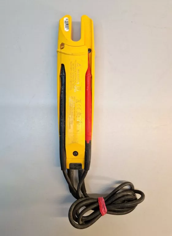 TESTER NAPIĘCIA, PRĄDU I CIĄGŁOŚCI OBWODU FLUKE T5-1000