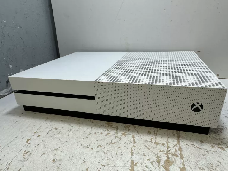 KONSOLA XBOX ONE 500GB + 2 PADY + FIFA 21