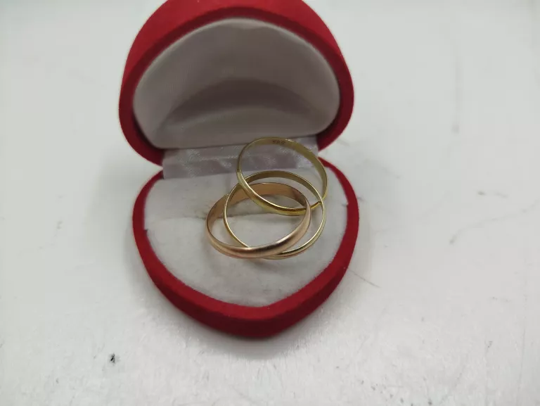 UŻYWANY PIERŚCIONEK Z TRZECH OBRĄCZEK PR585/4,48G/R17