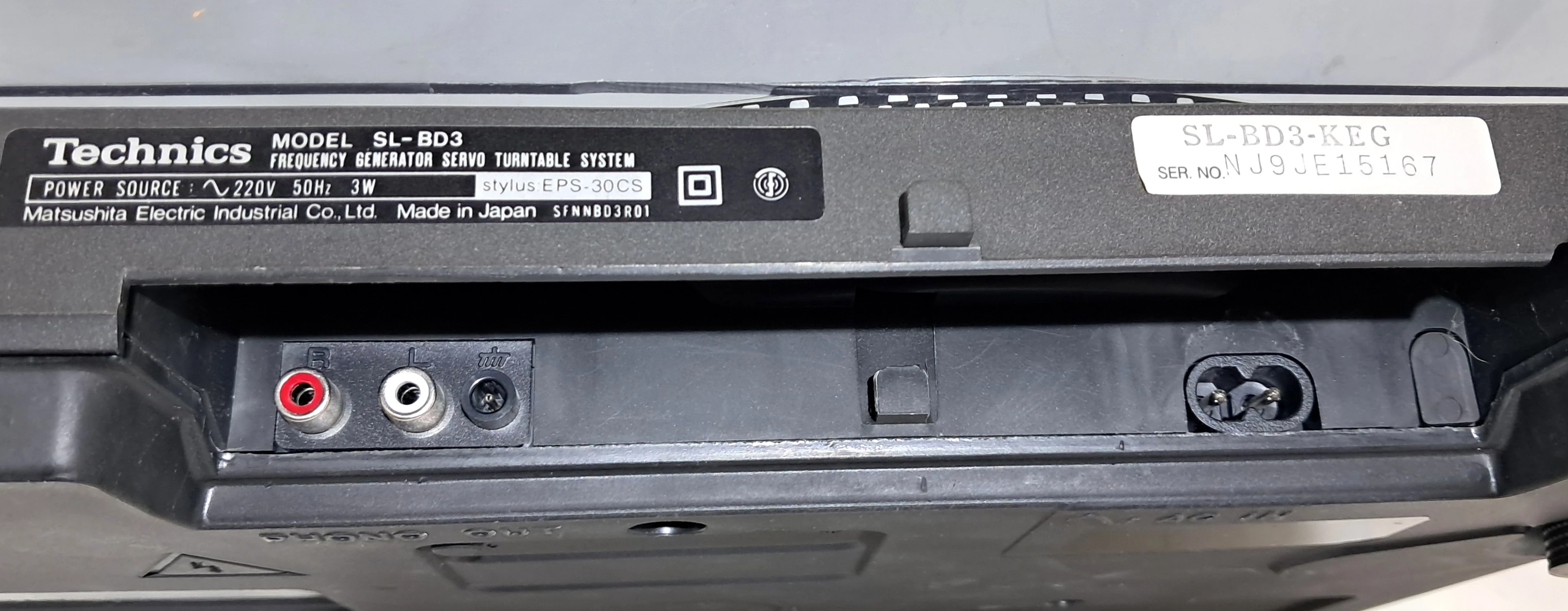 gramofon-technics-sl-bd3-okablowanie-model-sl-bd3