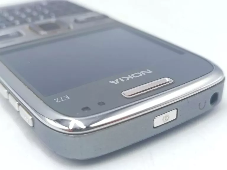 NOKIA E72 SREBRNA 5MPX
