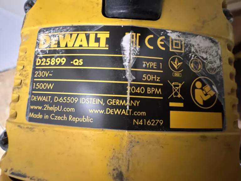 MŁOT WYBURZENIOWY DEWALT D25899 QS 1500W + WALIZKA