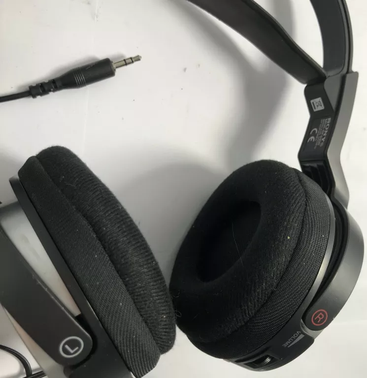 SŁUCHAWKI BEZPRZEWODOWE MDR-RF810RK SONY