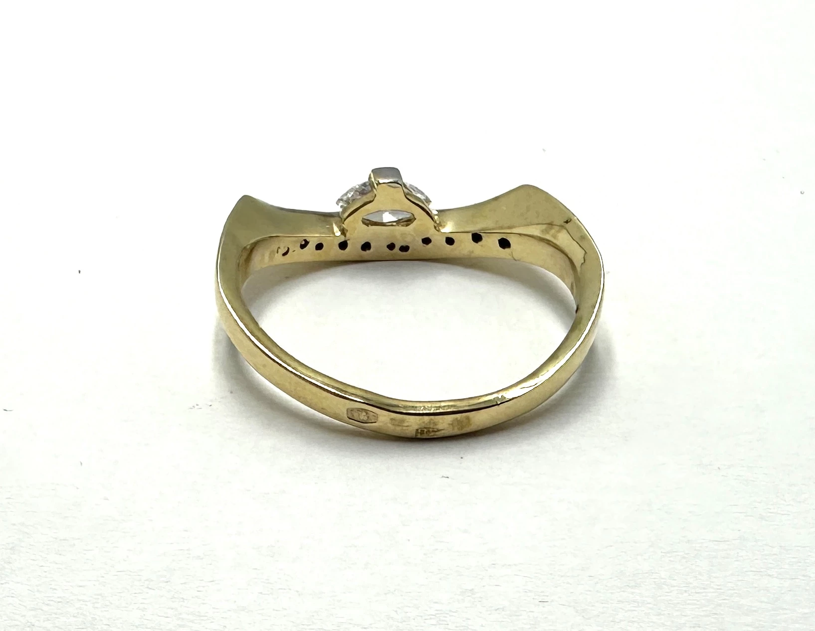 zloty-pierscionek-585-350g-r19-rodzaj-2205-2