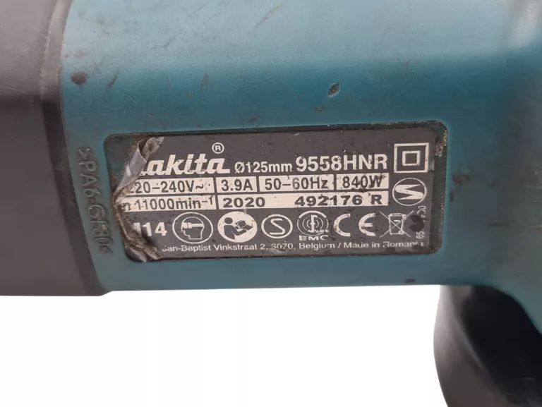SZLIFIERKA KĄTOWA MAKITA 9558HNR 840W