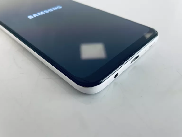 TELEFON SAMSUNG GALAXY A30S 3 GB / 32 GB 4G (LTE) BIAŁY