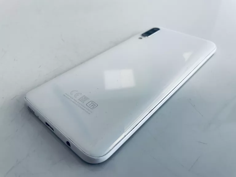 TELEFON SAMSUNG GALAXY A30S 3 GB / 32 GB 4G (LTE) BIAŁY