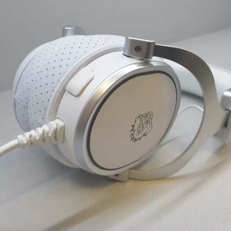 SŁUCHAWKI NAUSZNE MAD DOG GH800W BIAŁE